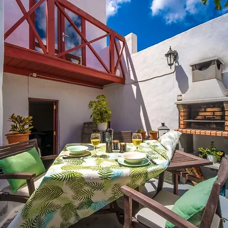 Casa Adelina Haria